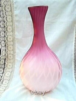 11.25 Antique Purple Mother Of Pearl Diamond Quilted Vase Cased Satin Glass