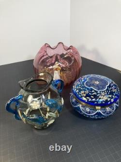 ANT. MOSER BOHEMIAN VASE With APPLIED RAISED FISH/ FLOWERS & HANDLES. BEAUTIFUL ANT. MOSER BOHEMIAN VASE With APPLIED RAISED FISH/ FLOWERS & HANDLES. BEAUTIFUL