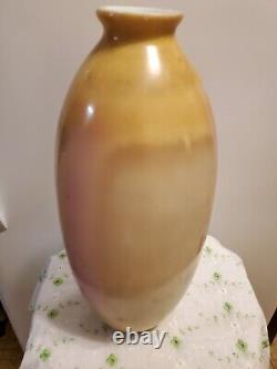 ANTIQUE 1880'S-1910s. ARTGLASS HANDPAINTED VASE. AUSTRIAN OR BAVARIAN. PORCELAIN