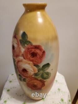 ANTIQUE 1880'S-1910s. ARTGLASS HANDPAINTED VASE. AUSTRIAN OR BAVARIAN. PORCELAIN