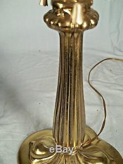 ANTIQUE EARLY 20th CENTURY VICTORIAN ART NOUVEAU 2 COLOR STAINED GLASS LAMP