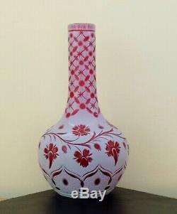 ANTIQUE THOMAS WEBB INTAGLIO CUT OPAL GLASS VASE Cranberry Glass Vase W. Fritsche