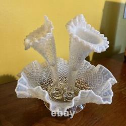 AntiquFenton Art Glass White Opalescent Diamond Lace Ruffled 3 Horn Epergne Vase