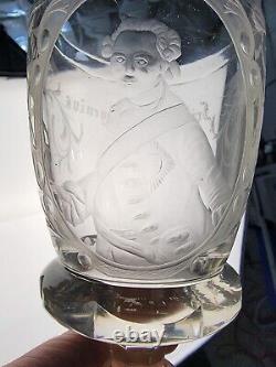 Antique 19c Historismus Portrait Engraved Art Glass Pokal Vase