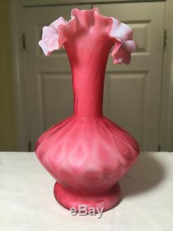 Antique 6.5 Pink Mother Of Pearl Diamond Quilted Cased Ruffled Satin Glass Vase