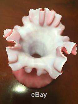 Antique 6.5 Pink Mother Of Pearl Diamond Quilted Cased Ruffled Satin Glass Vase
