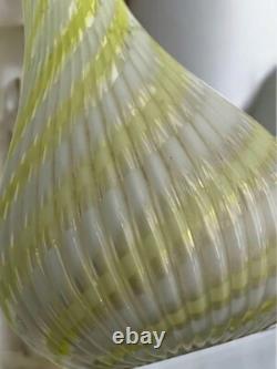 Antique Art Glass Vase Richardson's Wordsley, c. 1890 Rare British Victorian Antique Art Glass Vase Richardson's Wordsley, c. 1890 Rare British Victorian