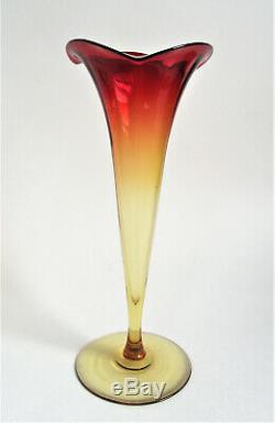 Antique NEW ENGLAND 9 MT WASHINGTON AMBERINA Glass TRUMPET LILY Vase OPTIC RIB