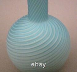 Antique STEVENS & WILLIAMS Art Glass POMPEIAN SWIRL Air-Trap Satin MOP Bud Vase