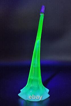 Antq Victorian Vaseline/uranium/opaline Glass Epergne Flute/bud Vase France/1880