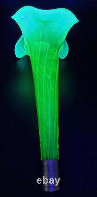 Antq Victorian Vaseline/uranium/opaline Glass Epergne Flute/bud Vase Italy C1860