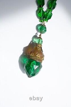 Art Nouveau Victorian Green Art Glass Sautoir Necklace