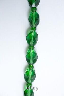 Art Nouveau Victorian Green Art Glass Sautoir Necklace