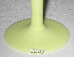 At. Washington BURMESE Trumpet or Lily Vase, 6.25 Antuque circa 1885 At. Washington BURMESE Trumpet or Lily Vase, 6.25 Antuque circa 1885