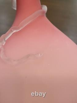 BEAUTIFUL ANTIQUE VICTORIAN Peachblow Art Glass Vase WithFrosted Floral Design 10