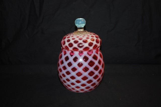 Beautiful Victorian Buckeye Cranberry Opalescent Bubble Lattice Sugar Bowl 1890s