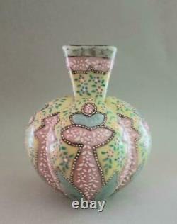 Beautiful Victorian Thomas Webb & Sons Moroccan Opaline Large Art Glass Vase