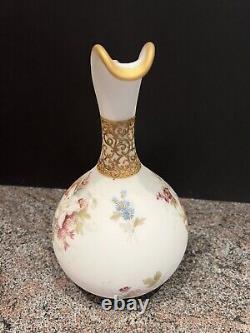 CROWN MILANO MT. WASHINGTON EWER, ROPED/TWISTED HANDLE, Gold Necked Collar