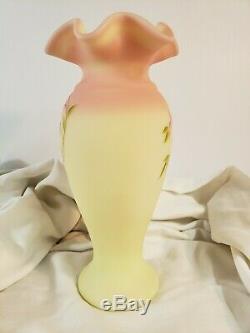 FENTON LIMITED EDITION 2007 BURMESE MOTHERS DAY VASE w DOVES 799 / 1950 SIGNED