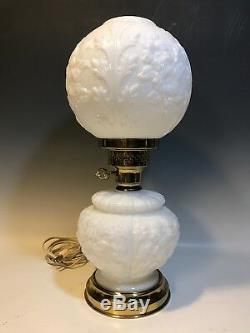 Fenton White Gone With The Wind Globe Parlor Lamp 3-Way, Poppy Design