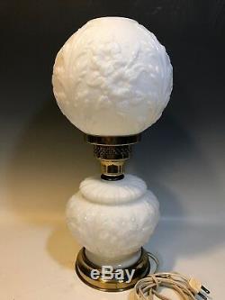 Fenton White Gone With The Wind Globe Parlor Lamp 3-Way, Poppy Design