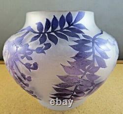 Galle Style Frosted Amethyst Purple Wisteria Leaf Cameo Glass Bowl Vase 5 1/2