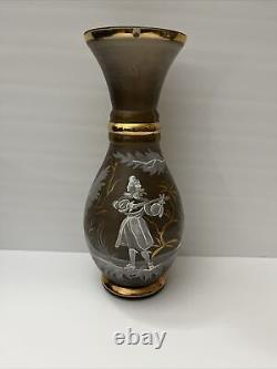 Gorgeous MARY GREGORY GLASS Victorian Man Playing Music Amber & Gold Vase 12