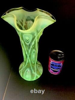 HUGE RARE VICTORIAN ART NOUVEAU OPALESCENT URANIUM VASELINE GLASS VASE 30.5 a/f