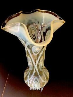 HUGE RARE VICTORIAN ART NOUVEAU OPALESCENT URANIUM VASELINE GLASS VASE 30.5 a/f