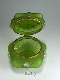 MOSER Decorated Blown Out Jewelery Patch Box Emerald Green Roses Wild Roses