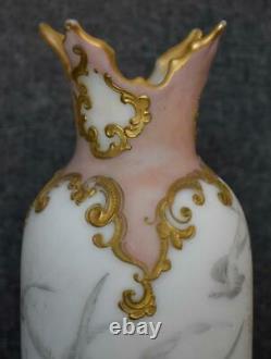 Mt Washington Signed Colonial Ware Opal Glass Flying Snow Geese Pedestal Vase
