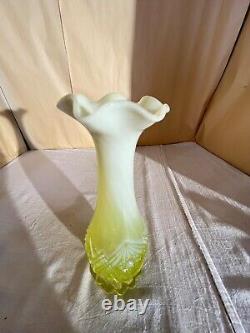 Northwood Glass National #17 Bouquet Vase-Vaseline/Uranuim Opalescent-Victorian