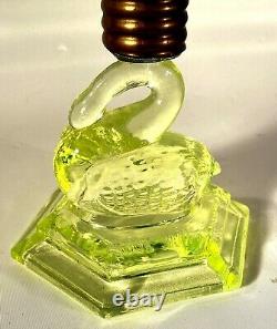 RARE Fenton Heartlights Green Vaseline Glass Swan Oil Lamp withChimney & Wick