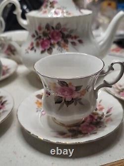 Richmond Bone China Made In England Tea Set