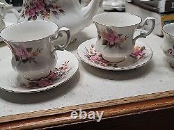 Richmond Bone China Made In England Tea Set