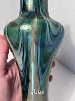 Rindskopf Bohemian Art Nouveau Green Iridescent Pull Feathers Vase Circa 1920 Rindskopf Bohemian Art Nouveau Green Iridescent Pull Feathers Vase Circa 1920