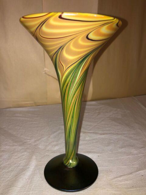 Steven Lundberg Glass Art Studio Pulled Feather Vase-label Signed Gold Aurene