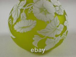 THOMAS WEBB English Cameo Art Glass Vase 9-1/2 Citron Green Convolvulus