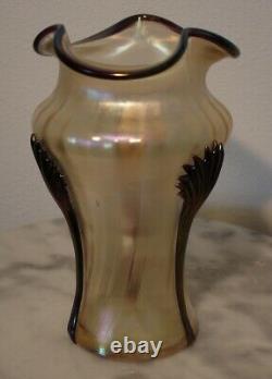 Victorian Art Glass Kralik Claw Tri-fold Top Iridized Vase