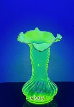 Victorian Uranium Glass Vase Jack In The Pulpit Pink Edge Swirl Optic Pattern