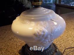 Vintage Fenton Milk Art Glass Puffy Wild Rose GWTW 3 Way Electric Table Lamp