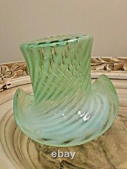 Vintage HTF Fenton Green Opalescent Spiral Optic Swirl Glass Large 4 Top Hat