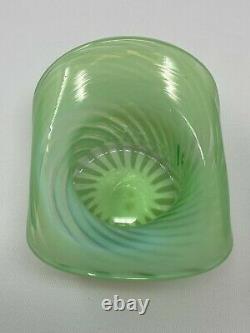 Vintage HTF Fenton Green Opalescent Spiral Optic Swirl Glass Large 4 Top Hat