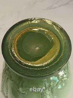 Vintage Large Hand Blown Art Glass Victorian Green & White Ruffled Vase, 12 T Vintage Large Hand Blown Art Glass Victorian Green & White Ruffled Vase, 12 T
