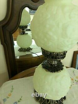 Vtg Fenton Gone With the Wind Puffy Lamp Lime Green Poppy Christmas Pre-Owned