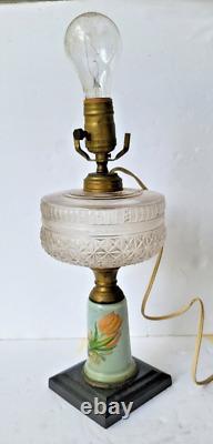 Vtg Sandwich Glass Electric Lamp Victorian Art Deco Tulip Glass Brass